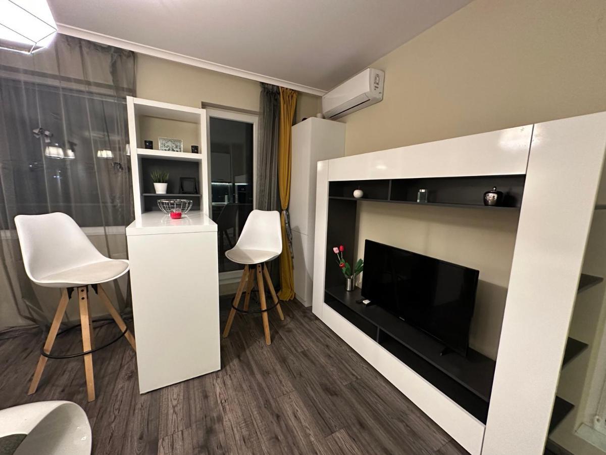 Uni Time Apartment By Lmg โซเฟีย ภายนอก รูปภาพ